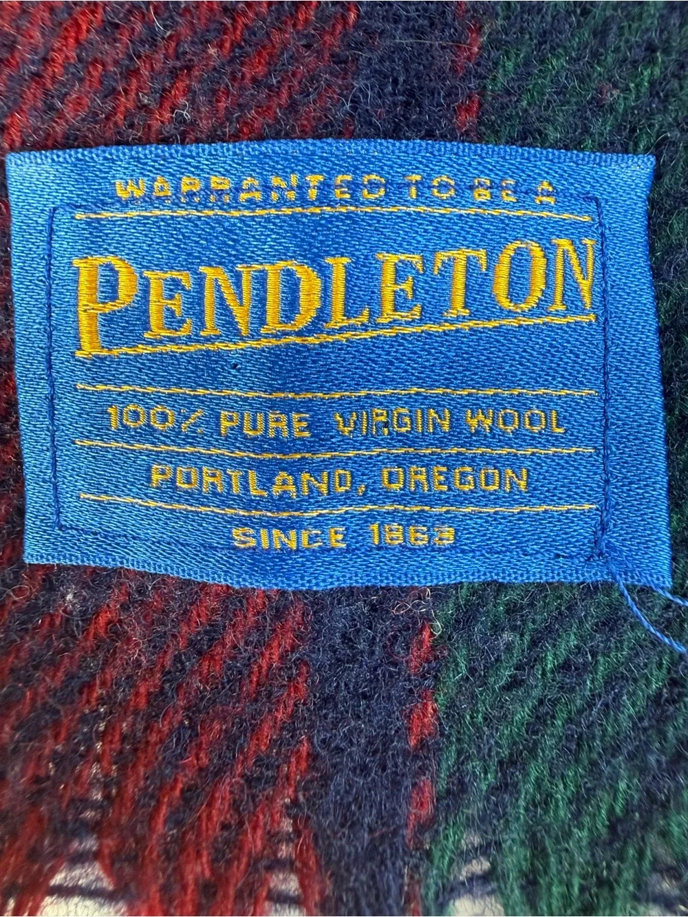Pendleton Blue Label Red Green Navy Wool Plaid stadium blanket robe in a bag